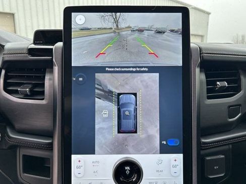 Used 2023 Ford Expedition Platinum image 26