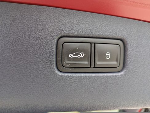 Certified 2023 Genesis GV70 2.5T w/ Sport Prestige Package image 19