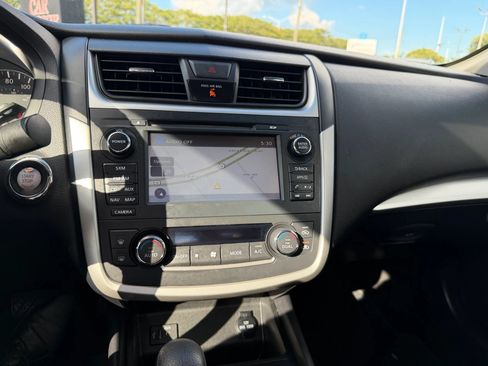 Used 2016 Nissan Altima 2.5 SV w/ Convenience Package FWD image 21