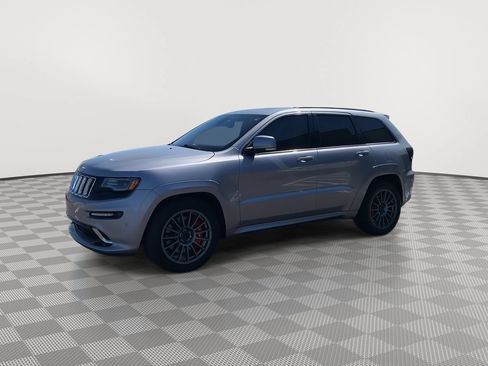 Used 2015 Jeep Grand Cherokee SRT w/ Luxury Group II AWD/4WD image 3