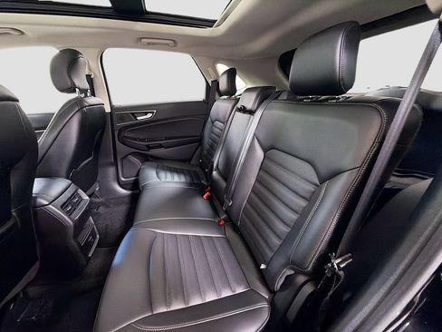 Used 2016 Ford Edge SEL w/ Equipment Group 201A AWD/4WD image 25