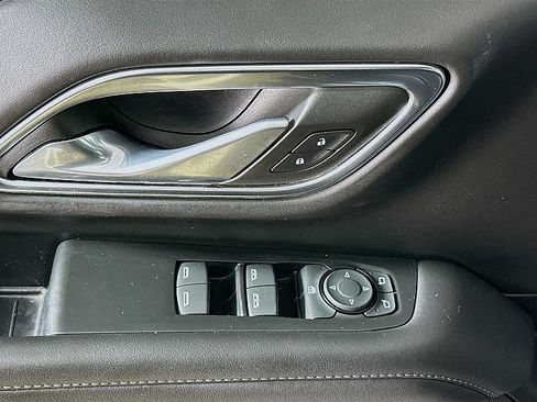 Used 2023 GMC Yukon SLE w/ Gmc Pro Safety Plus Package image 19