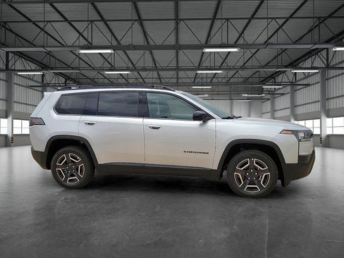 New 2026 Jeep Cherokee Laredo AWD/4WD image 5
