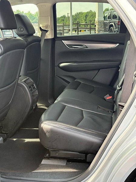 Used 2017 Cadillac XT5 Luxury FWD image 10