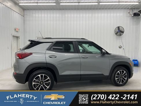 New 2026 Chevrolet TrailBlazer LT w/ Driver Confidence Package image 2