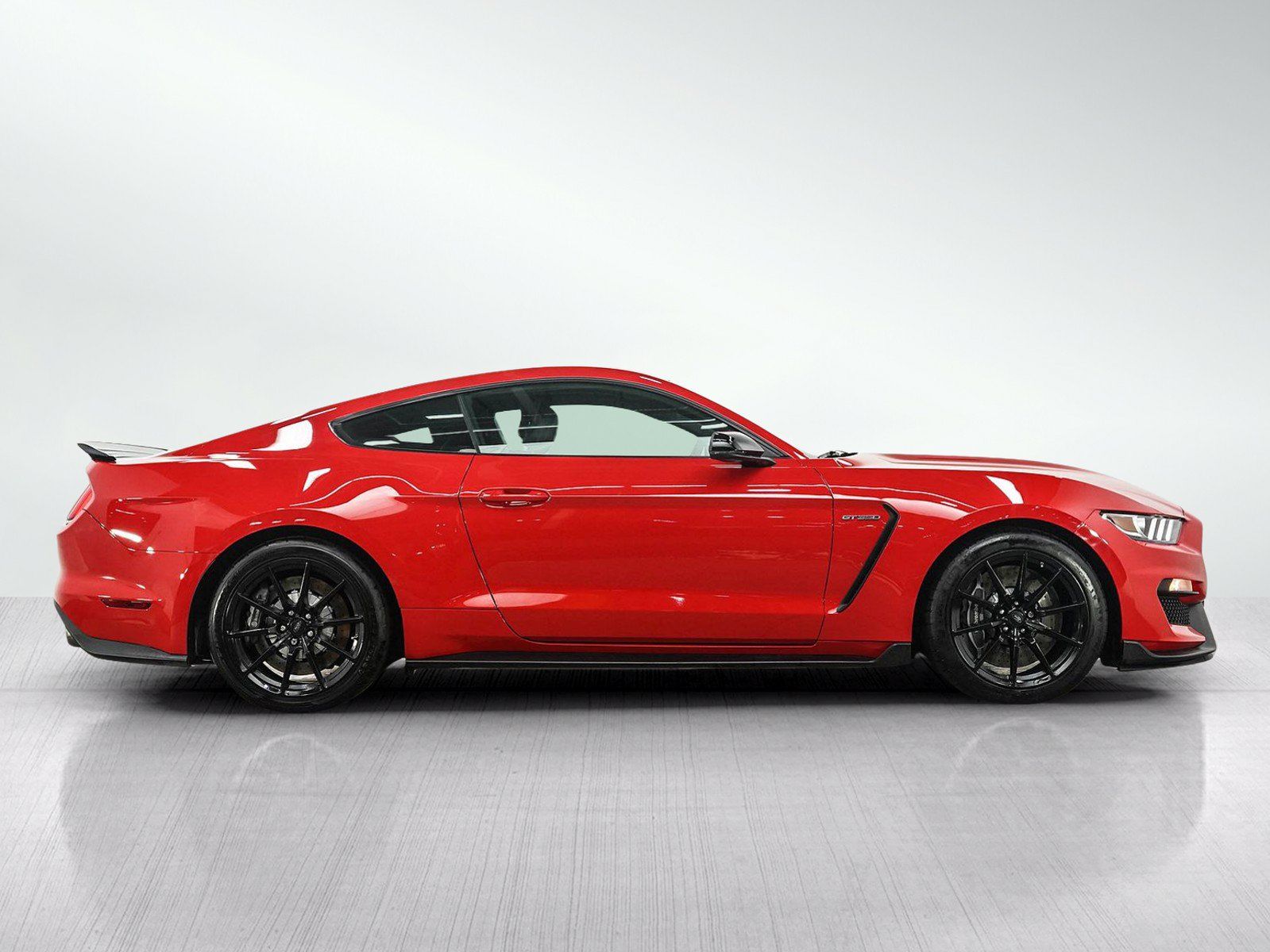 Used 2017 Ford Mustang Shelby GT350 w/ Convenience Package RWD image 6
