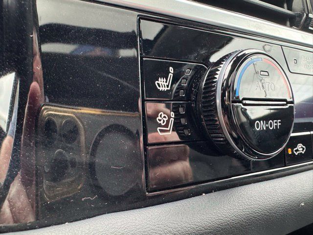 Used 2025 Nissan Pathfinder Platinum FWD image 12