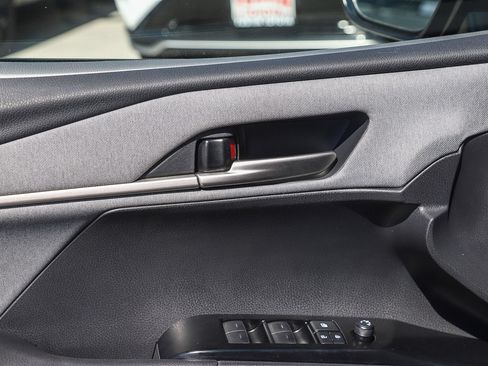 Used 2025 Toyota Camry LE FWD image 20