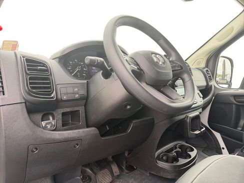 Used 2026 RAM ProMaster 2500 w/ Convenience Group FWD image 15