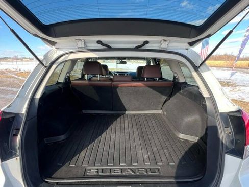 Used 2013 Subaru Outback 2.5i Limited w/ Special Appearance Pkg image 9