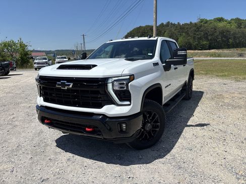 New 2026 Chevrolet Silverado 2500 LT w/ Trail Boss Package AWD/4WD image 11