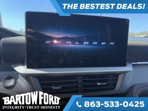 Used 2025 Ford Explorer ST-Line image 10