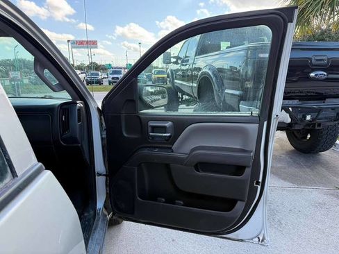 Used 2015 Chevrolet Silverado 1500 W/T w/ Trailering Package image 8