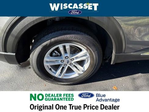 Certified 2022 Ford Explorer XLT w/ Equipment Group 202A image 29