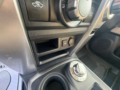 Used 2022 Toyota 4Runner SR5 AWD/4WD image 25