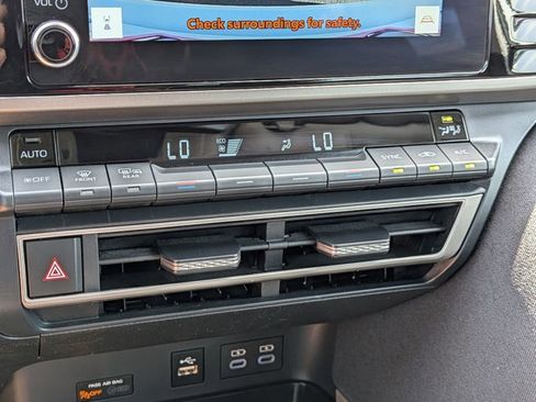 Used 2025 Toyota Camry LE FWD image 20