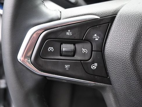 Used 2025 Chevrolet Trax LT w/ LT Convenience Package image 27