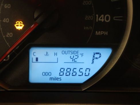 Used 2015 Toyota RAV4 XLE image 36