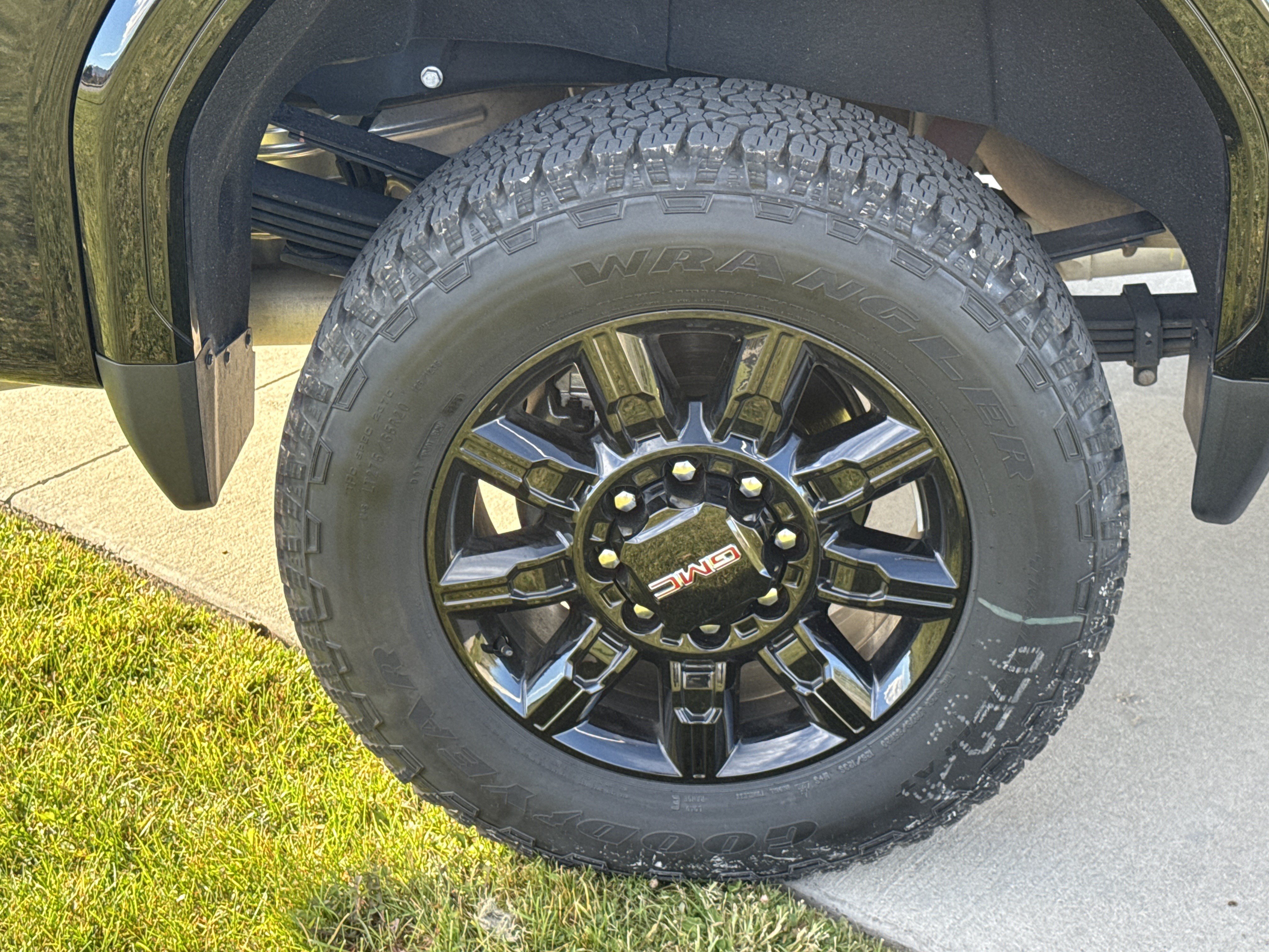 Certified 2024 GMC Sierra 3500 AT4 w/ AT4 Premium Plus Package AWD/4WD image 13