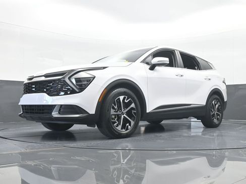 Used 2024 Kia Sportage EX image 57