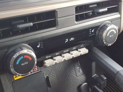 Certified 2025 Toyota Tacoma SR5 image 18