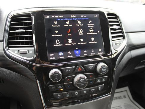 Used 2021 Jeep Grand Cherokee Laredo X image 20