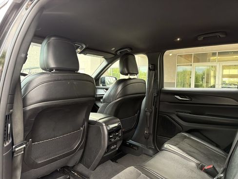 Used 2024 Jeep Grand Cherokee L Laredo AWD/4WD image 10