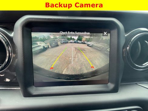 Used 2019 Jeep Wrangler Unlimited Sahara AWD/4WD image 29