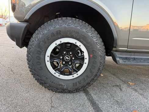 New 2025 Ford Bronco Outer Banks w/ Sasquatch Package AWD/4WD image 13