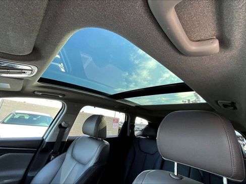 Used 2020 Hyundai Santa Fe Limited image 12