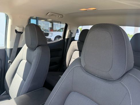 Used 2019 Chevrolet Colorado LT AWD/4WD image 11
