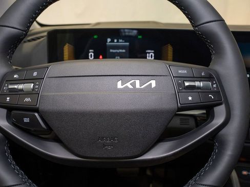 New 2026 Kia Sportage EX image 14