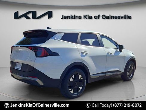 New 2026 Kia Sportage LX image 4