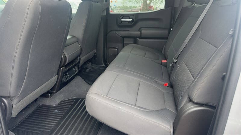 Used 2019 Chevrolet Silverado 1500 Custom w/ Custom Value Package AWD/4WD image 15
