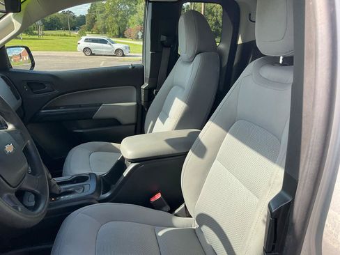 Used 2019 Chevrolet Colorado W/T RWD image 18