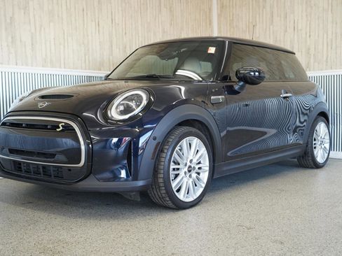 Used 2023 MINI Cooper SE image 4