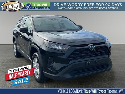 Used 2021 Toyota RAV4 LE AWD/4WD image 1
