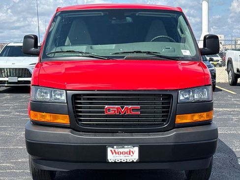 New 2026 GMC Savana 2500 w/ Driver Convenience Package image 3