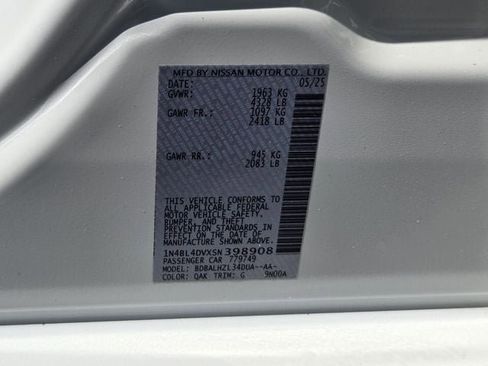 Used 2025 Nissan Altima 2.5 SV image 31