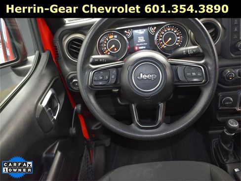 Used 2018 Jeep Wrangler Unlimited Sport image 30