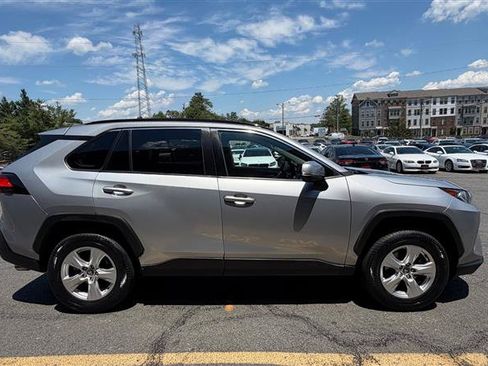 Used 2020 Toyota RAV4 XLE w/ Convenience Package FWD image 13