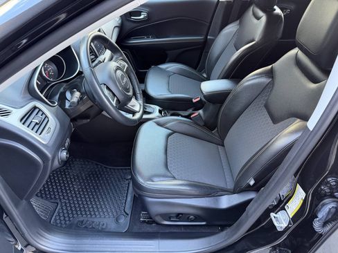 Used 2019 Jeep Compass Latitude w/ Popular Equipment Group AWD/4WD image 15