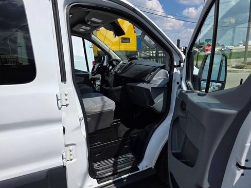 Used 2015 Ford Transit 350 XLT image 9