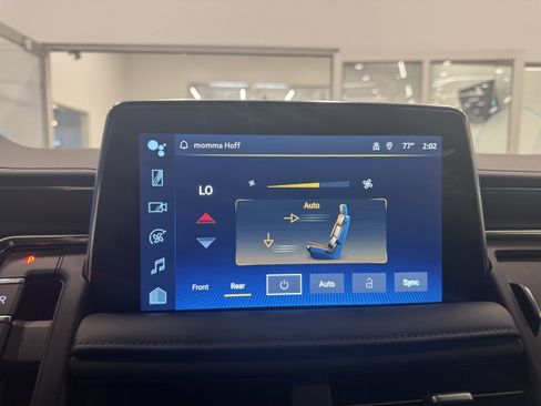 Used 2022 Chevrolet Suburban Z71 w/ Z71 Off-Road Package image 22