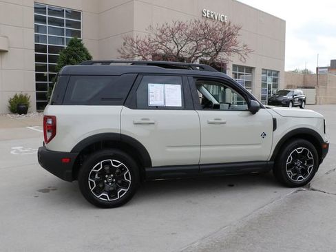 Used 2025 Ford Bronco Sport Outer Banks w/ Outer Banks Tech Package+ AWD/4WD image 6
