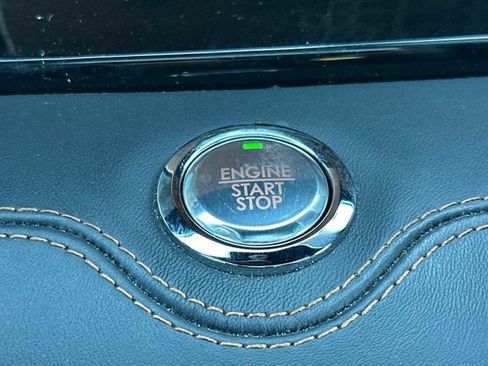 Used 2024 Lincoln Navigator Black Label image 22