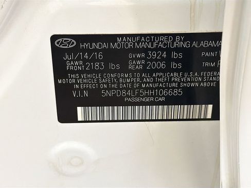 Used 2017 Hyundai Elantra SE image 30