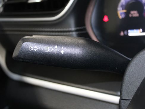 Used 2023 Jeep Grand Cherokee L Laredo image 40