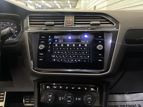 Used 2021 Volkswagen Tiguan SEL Premium R-Line image 20
