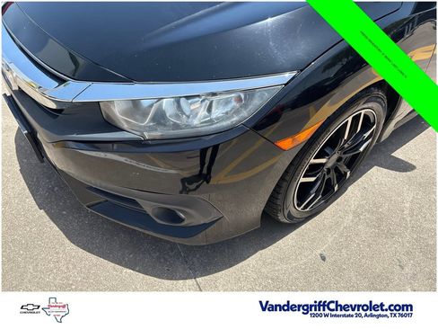 Used 2017 Honda Civic EX-T image 2